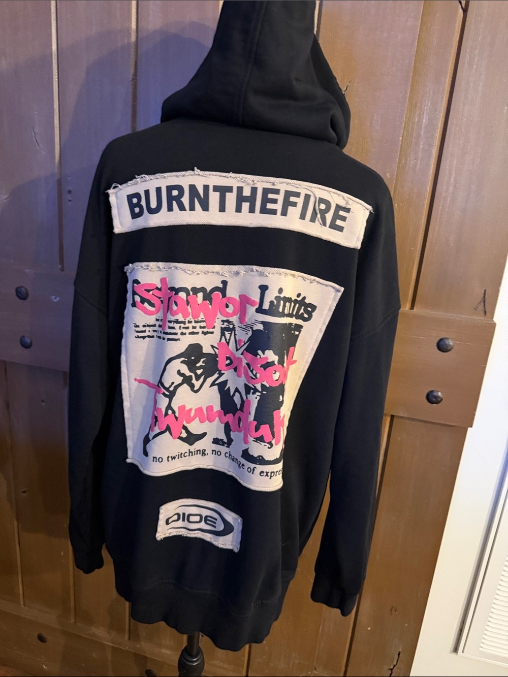 Aelfric Eden Black Hoodie Burn The Fire size Large